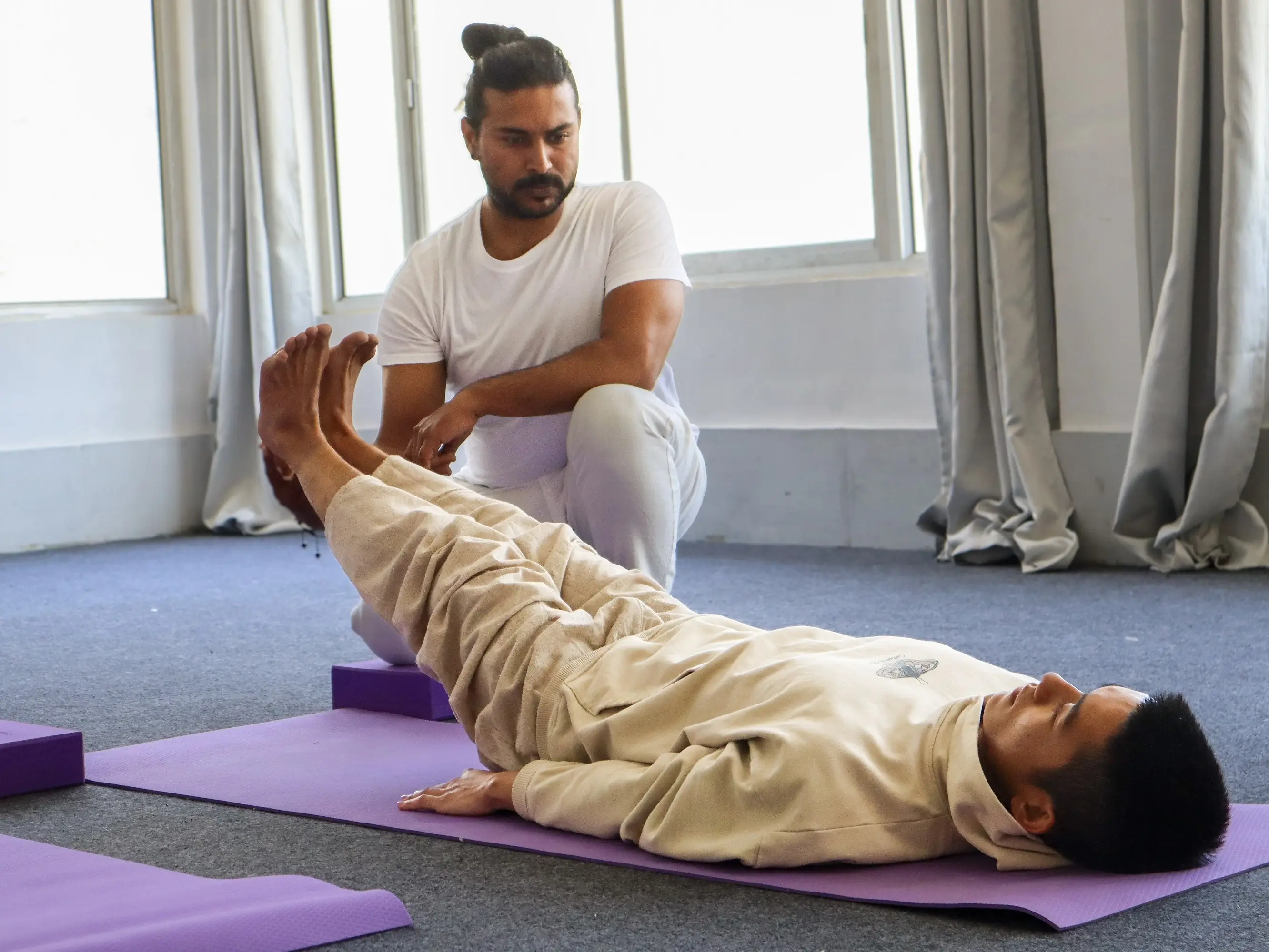 Interior view of 100 Hour Yoga Teacher Training in Rishikesh – Om Setu Yogashala retreat location