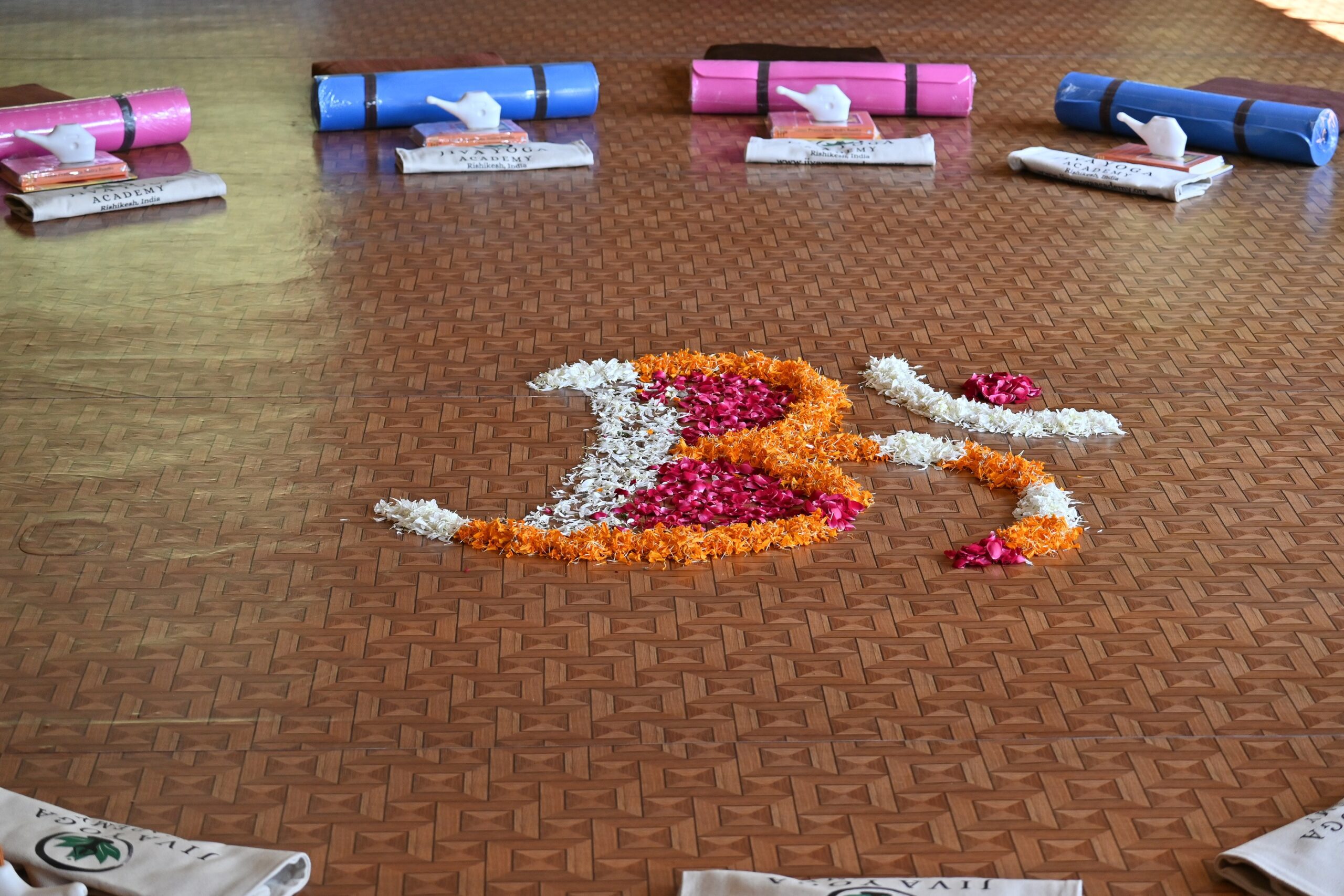 Yoga practice space at 100 Hour Yoga Teacher Training in Rishikesh – Jiva Yoga Academy retreat