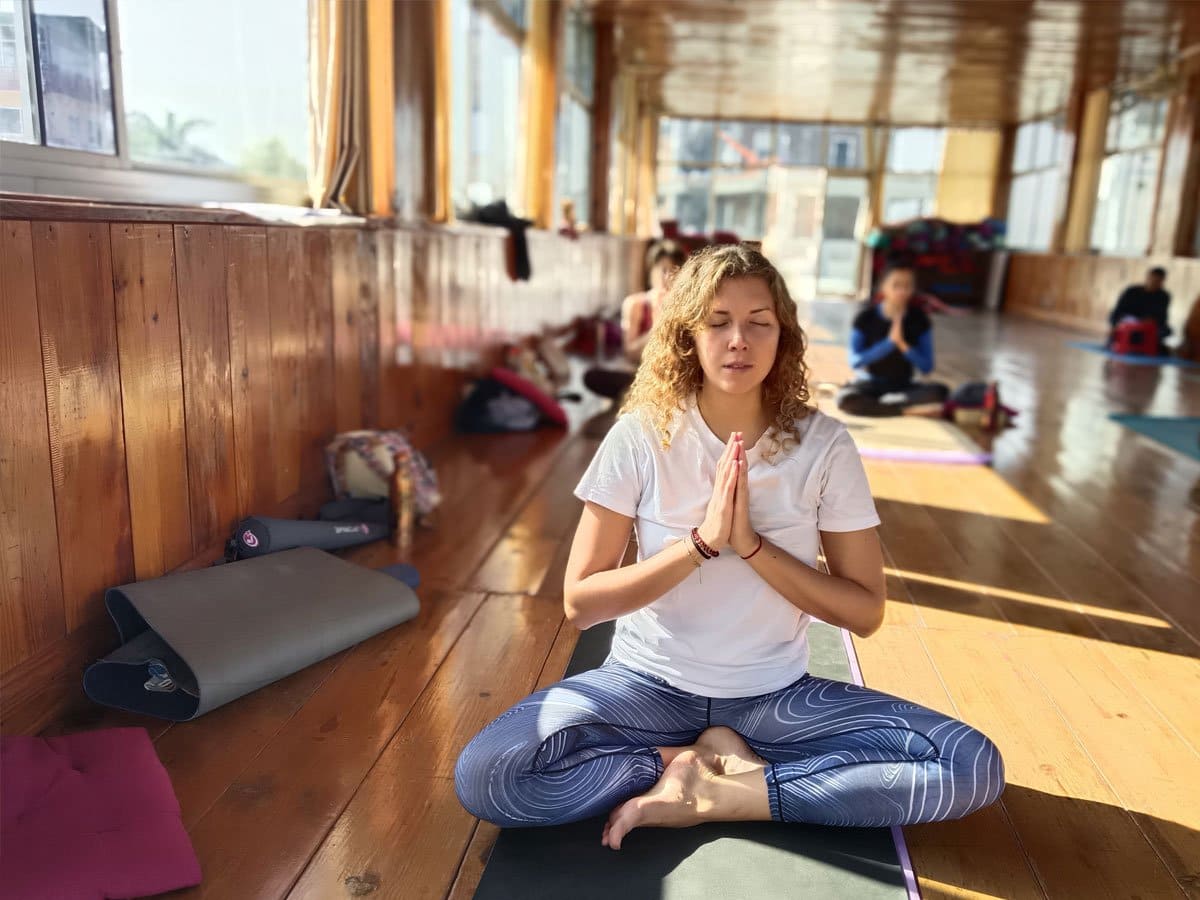 Yoga practice space at 100 Hour Yoga Teacher Training in Rishikesh, India – Rishikul Yogshala (Yoga Alliance Certified) retreat