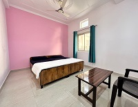 Photo of 100 Hour Holistic Yoga Teacher Training Course in Rishikesh, India yoga retreat in Uttarakhand